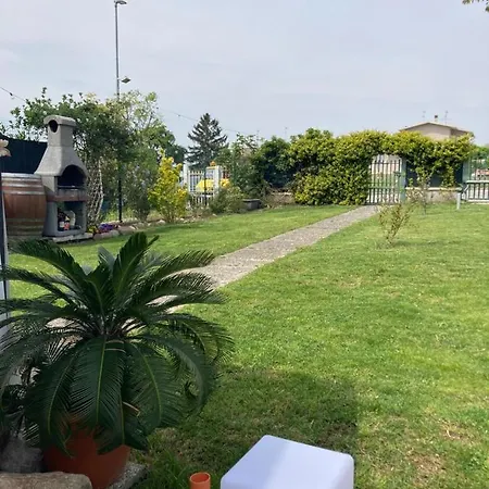Сasa de vacaciones Garda Art&garden Volta Mantovana
